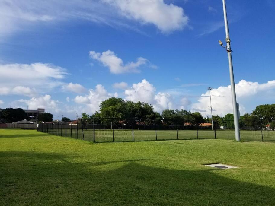 My Lovely Home In Miami 15 Minutes From The Beach Экстерьер фото